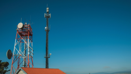 Monitoring Nirkabel Peralatan Listrik Base Transceiver Station