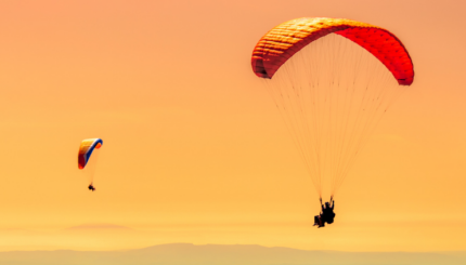 Pengukur Kecepatan Angin dan Deteksi Arah Untuk Paralayang