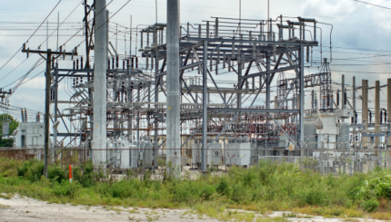 Pengapliasian Monitoring Jarak Jauh Distribusi Daya