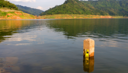 Merekam Data Ketinggian Air Jarak Jauh Berbasis IoT