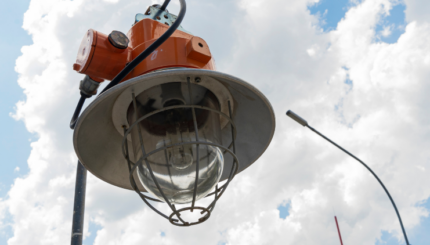 Sensor Tingkat Ultrasonik Tahan Ledakan Berbasis IoT