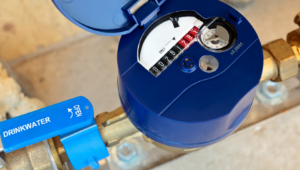 Sensor Ketinggian Air Radar dengan Platform Microthings